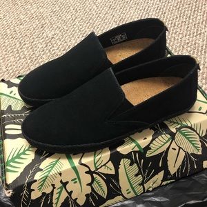 Patara Men’s midnight seeker shoe size 9